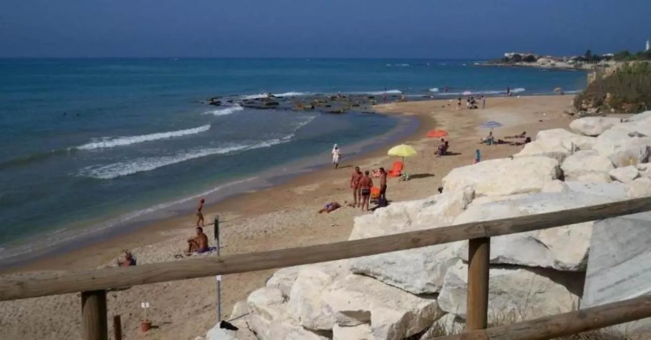 Appartamento Kaucana-Puntasecca -Marebello. Villaggio Azzurro
